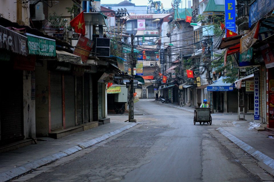 'Kỳ lạ' cảnh Tết ở Hà Nội