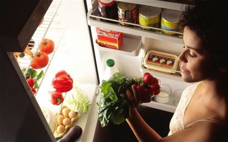 Những thực phẩm nên và tránh tích trữ trong tủ lạnh