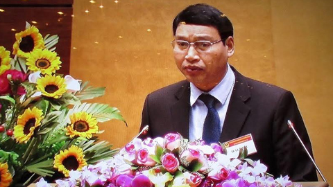 Lo việc hợp thức hoá quyết định cá nhân dưới danh nghĩa tập thể