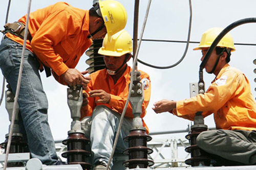 EVN báo lãi hơn 800 tỷ đồng