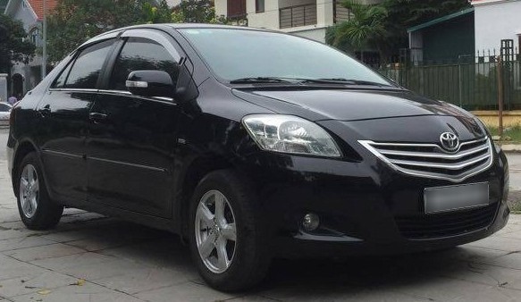 Thuê Camry tự lái dịp Tết, đặt cọc một tỷ đồng