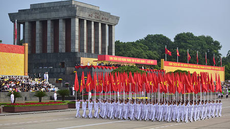 Đảng viên cũng có ưu, khuyết, có anh hùng, hèn mọn