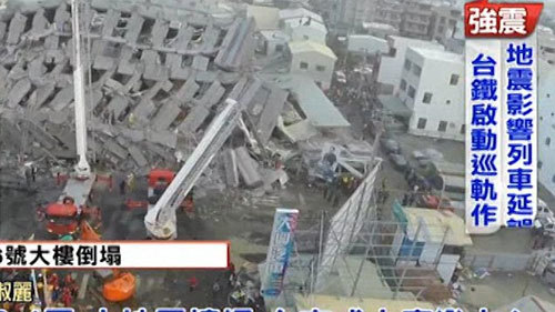 Clip cận cảnh Đài Loan rung lắc, đổ nát vì động đất