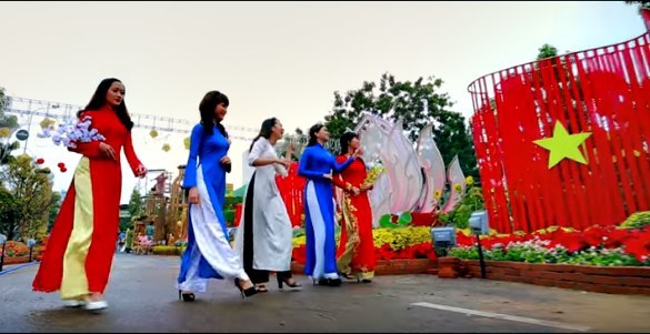 Rực rỡ đường hoa thanh niên Bình Định