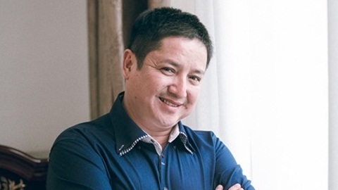 NSUT Chí Trung thể hiện ca khúc Ngõ vắng xôn xao