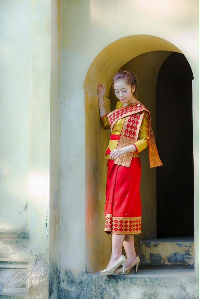 trang phục đón tết, trang phục đón tết Việt Nam, trang phục đón tết Lào