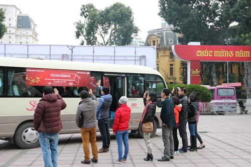 Ấm áp những chuyến xe đoàn viên