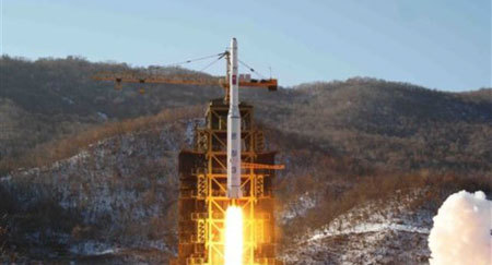 Triều Tiên phóng tên lửa tầm xa