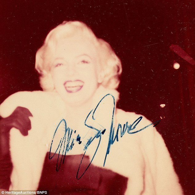 Fan cuồng tiết lộ bộ ảnh của nữ hoàng sexy Marilyn Monroe