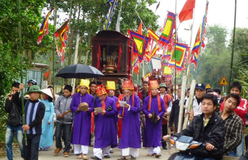 Cả làng canh bảo vật vua Hàm Nghi xuyên 3 thế kỷ