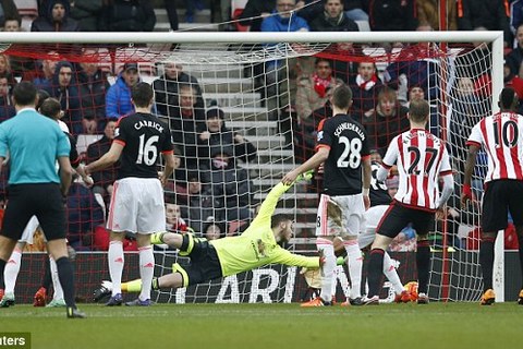 Khazri mở tỷ số cho Sunderland