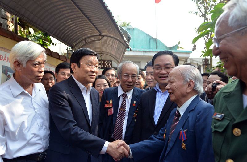 Chủ tịch nước thăm bảo tàng Chiến sỹ cách mạng bị bắt tù đầy