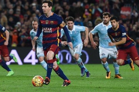 Xem Messi kiến tạo cho Suarez trên chấm phạt đền