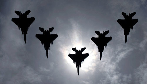 Vì sao Mỹ điều dàn F-15 đến gần sát Nga?