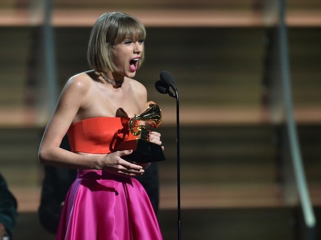 Grammy 2016: Taylor Swift lần thứ 2 nhận giải Album của năm