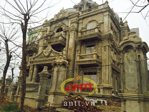 Biệt thự bỏ hoang của 'nữ hoàng chuối' Lào Cai