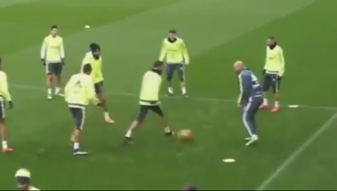 CR7 nhận hậu quả