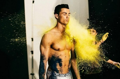 Cristiano Ronaldo, đằng sau cái mác gợi tình