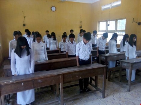 Xúc động lớp học Phú Quốc tưởng niệm ngày 17/2