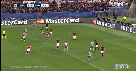 Marcelo bắt volley tuyệt đẹp