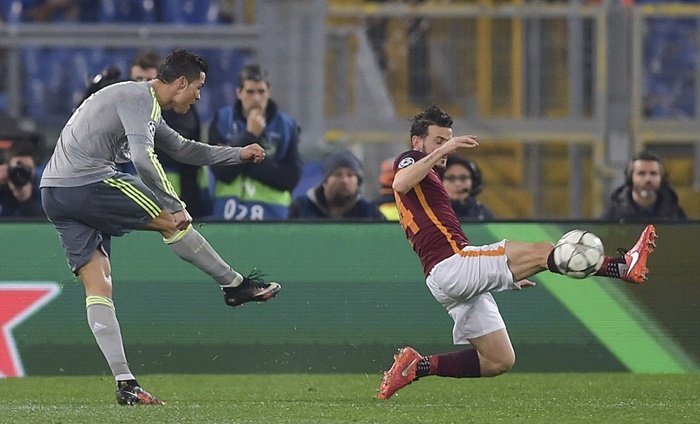 Tuyệt phẩm của Ronaldo giúp Real đả bại Roma