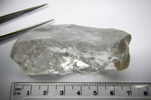 Tìm thấy khối kim cương hơn 400 carat, trị giá 14 triệu USD