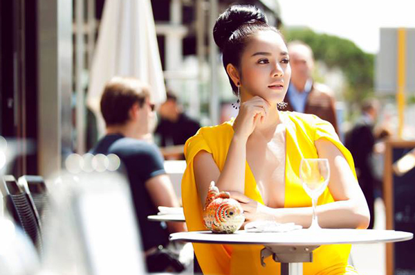 Lý Nhã Kỳ chẳng tập tành, chén thả phanh vẫn đẹp