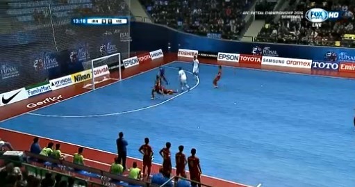 Tayebi ghi bàn sau một pha dàn xếp mẫu mực của Iran