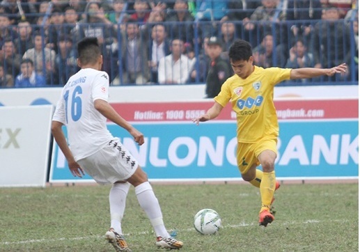 Hai siêu phẩm giống nhau đến kỳ lạ ở vòng 1 V-League