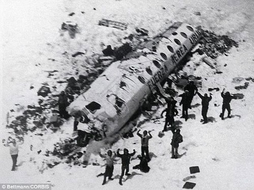 Bí mật ghê rợn của người sống sót sau tai nạn máy bay