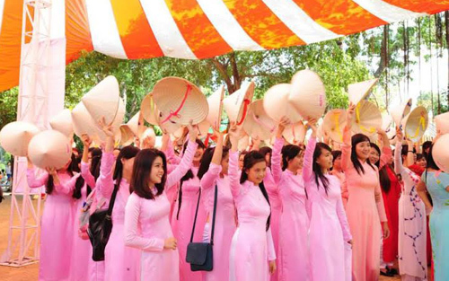 Tp Hồ Chí Minh vận động phụ nữ toàn thành phố mặc áo dài