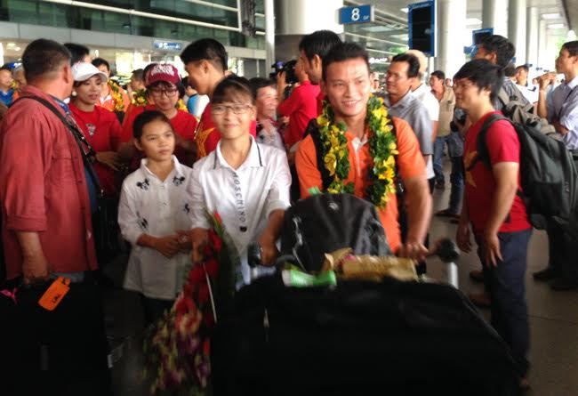 Đội tuyển futsal Việt Nam rộn rã ngày trở về