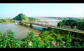 Hàm Rồng mùa trăng