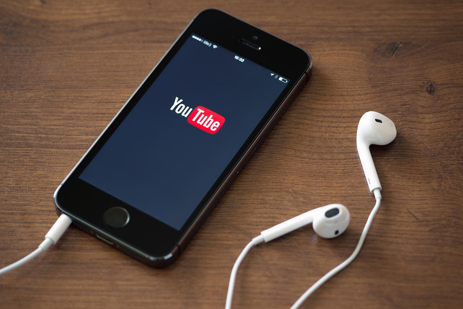 Mẹo nghe nhạc YouTube khi tắt màn hình iPhone