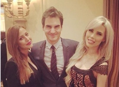 Federer hai nách hai em khi đi dự tiệc Oscar