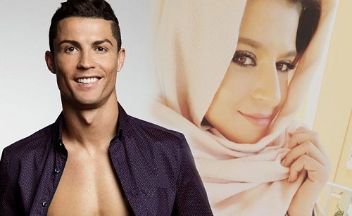 Siêu mẫu kể chuyện lên giường với Ronaldo