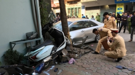 Vụ Camry gây tai nạn và chuyện người Việt 'nhờn luật'