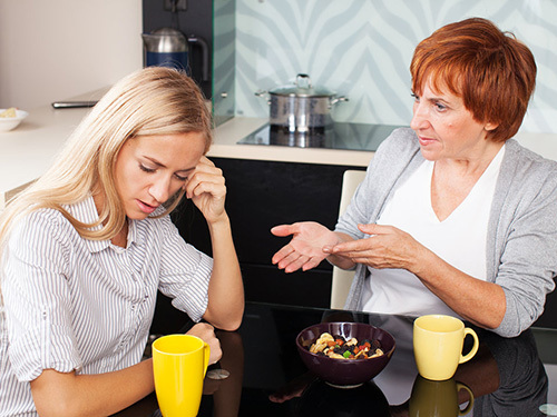 Nghe lời mẹ chồng góp tiền xây nhà giờ ra đi tay trắng