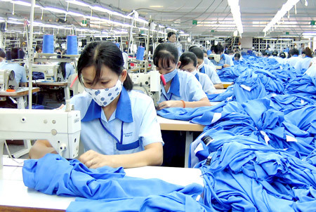 Hội nhập: Nên nhường sân chơi cho doanh nghiệp tư nhân