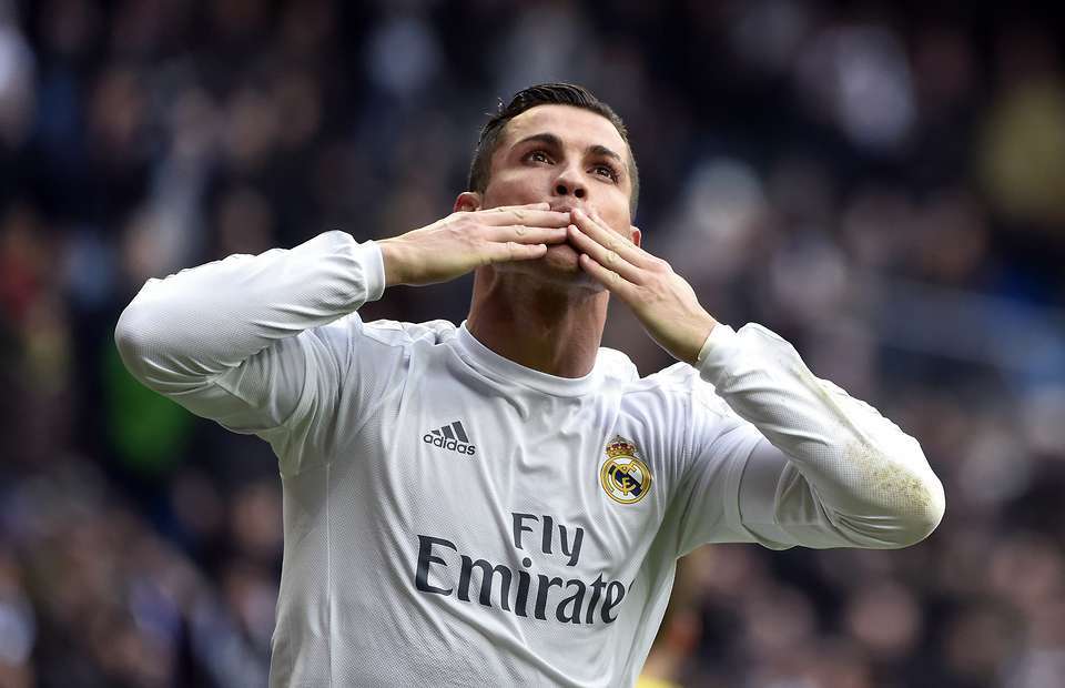 Ronaldo lập poker, Real