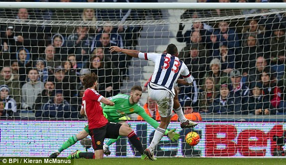 Mata bị đuổi, M.U phơi áo ở The Hawthorns