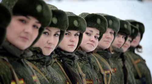 nữ quân nhân Nga