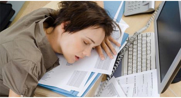 Tại sao các công ty nên khuyến khích nhân viên ngủ trưa?