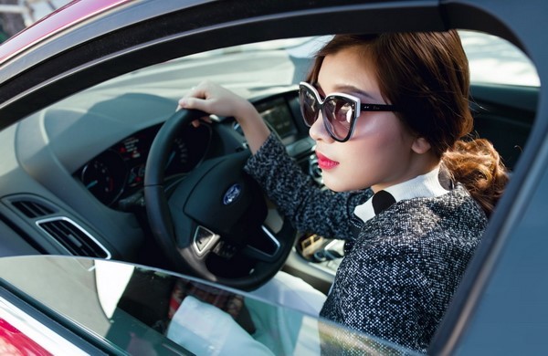 Tuyệt chiêu lái xe cho phái đẹp