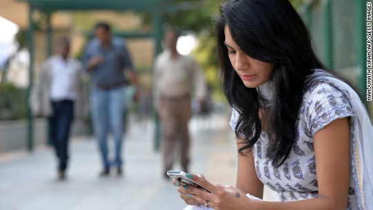 Tại sao 900 triệu dân Ấn Độ không thể online?