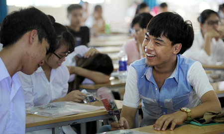 Tuyển sinh 2016: Xảy ra mất trật tự, xử lý Chủ tịch hội đồng