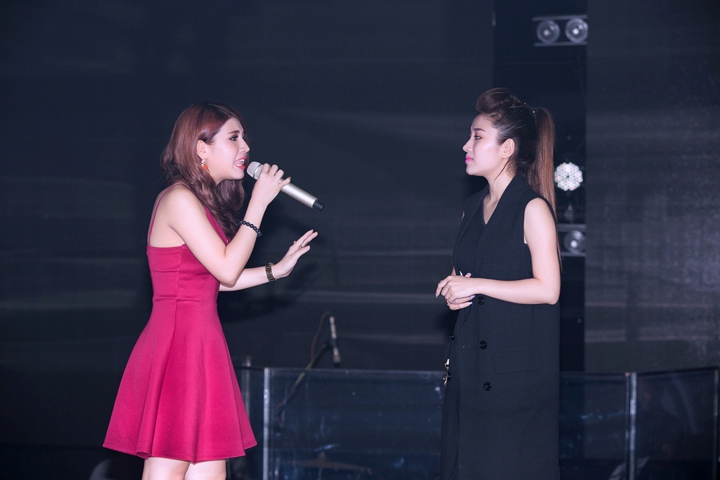 Á quân The Voice 2015 bị cướp kéo lê giữa Sài Gòn