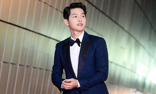 Song Joong Ki điển trai trong sự kiện thời trang