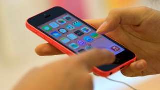 Nguy cơ đi tù 5 năm vì hack iCloud và Gmail