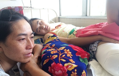 Mẹ nữ sinh bị cưa chân: “Con tôi mơ ước làm công an”